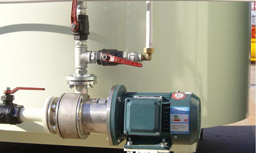 Liquid additive precision metering device 