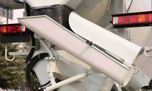 Discharge system: 180 degree horizontal rotation, high-strength and wear-resistant. 