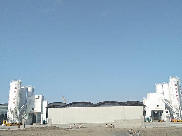 Construction of HZS180D concrete mixing plant for Chibi Yangtze River Highway Bridge