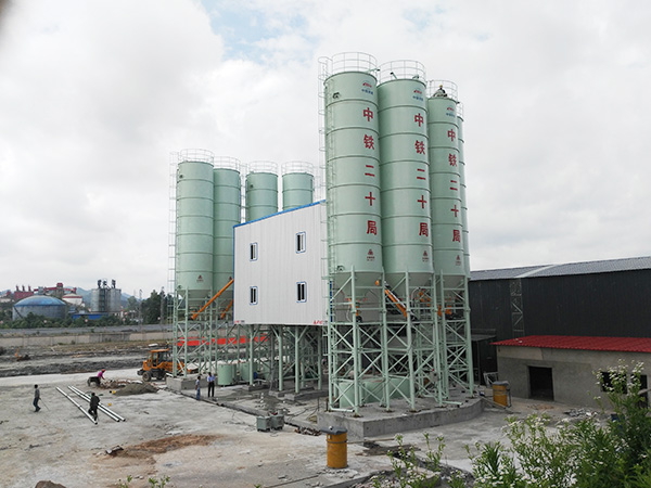 Construction of HZS90 concrete mixing plant on Wengma Railway