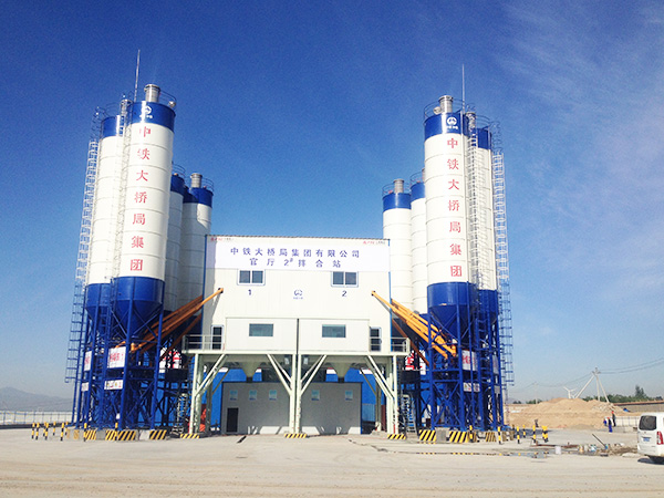 Construction of HZS180 concrete mixing plant on Beijing Zhangjiakou high-speed railway