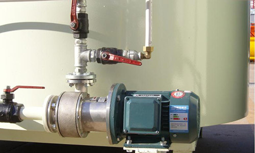 Liquid additive precision metering device 