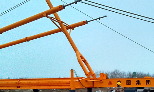 The bottom of the lifting pole adopts a large