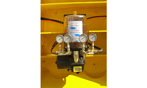 Centralized dry oil lubrication system 